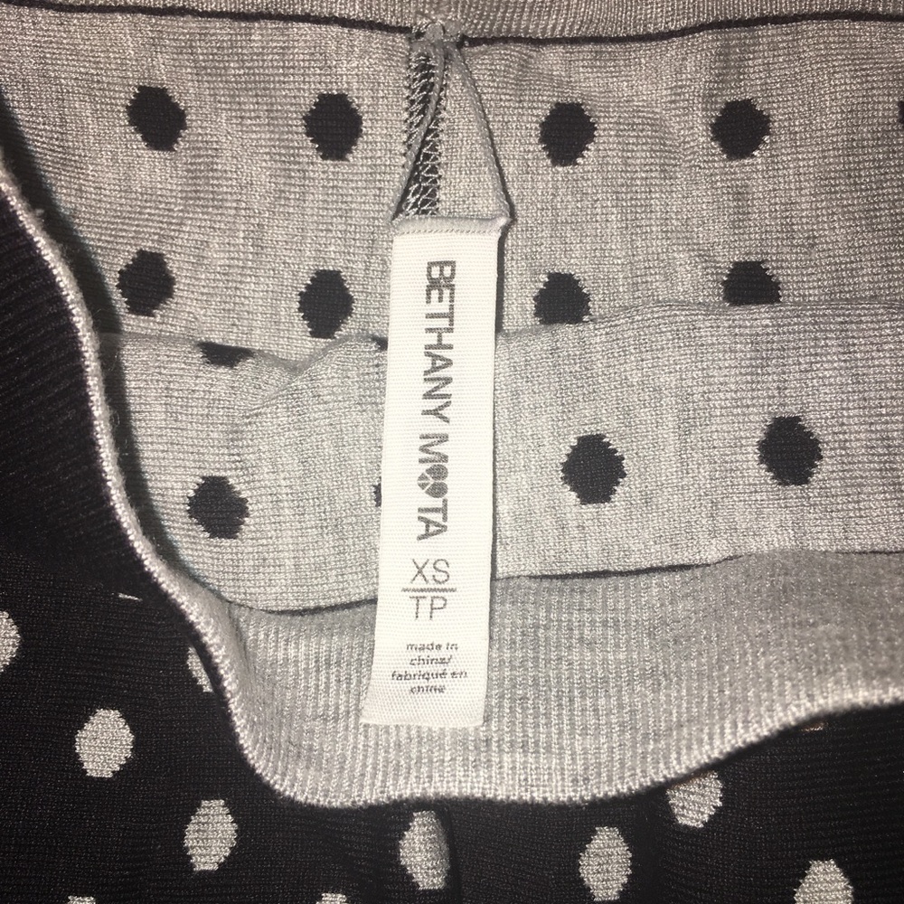 mini skirt - Picture 5 of 5